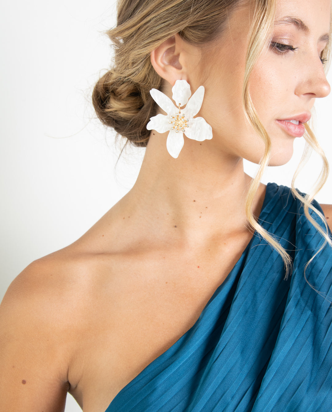 Aros Maxi Flor y Brillos Ivory
