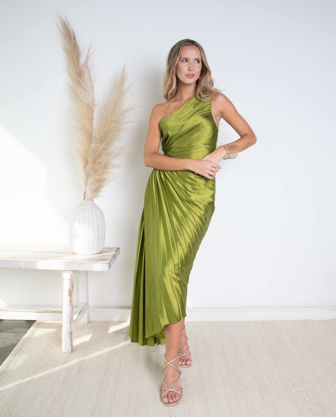 Vestido de Fiesta Largo Lucía un Hombro Verde Limón