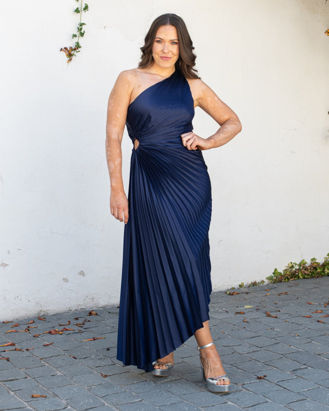 Vestido Largo de Fiesta Lucía un Hombro Azul Oscuro