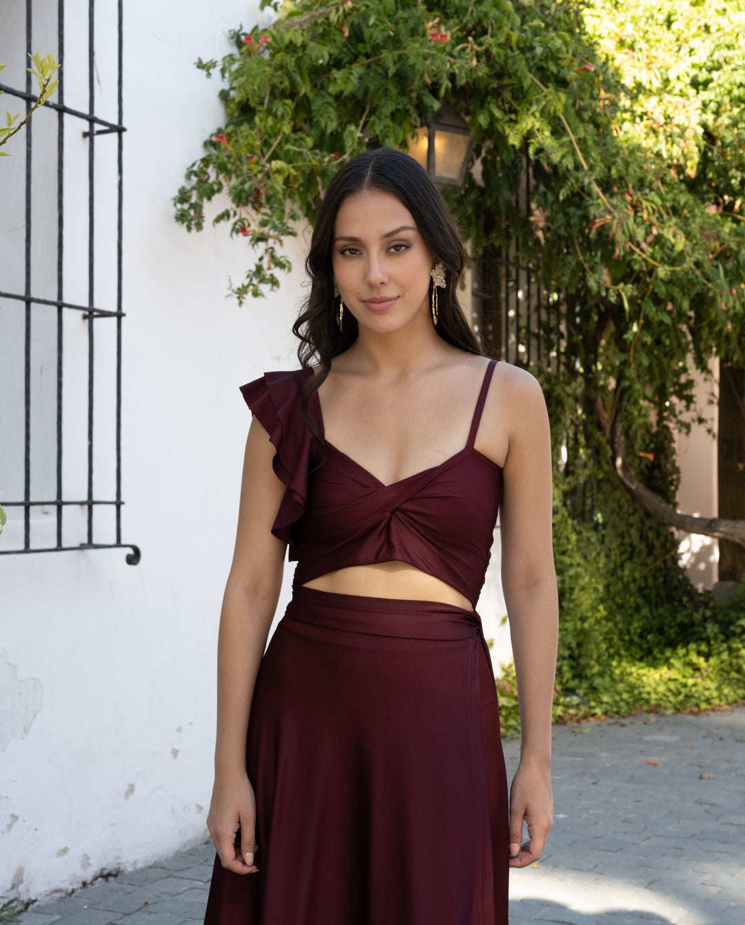 Conjunto De Fiesta Sole Un Hombro Burdeo
