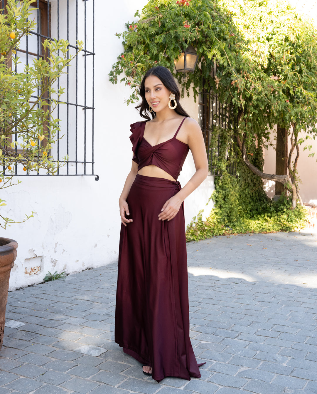 Conjunto De Fiesta Sole Un Hombro Burdeo