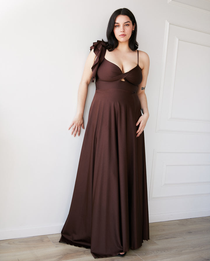Vestido Largo de Fiesta Sole un Hombro Chocolate