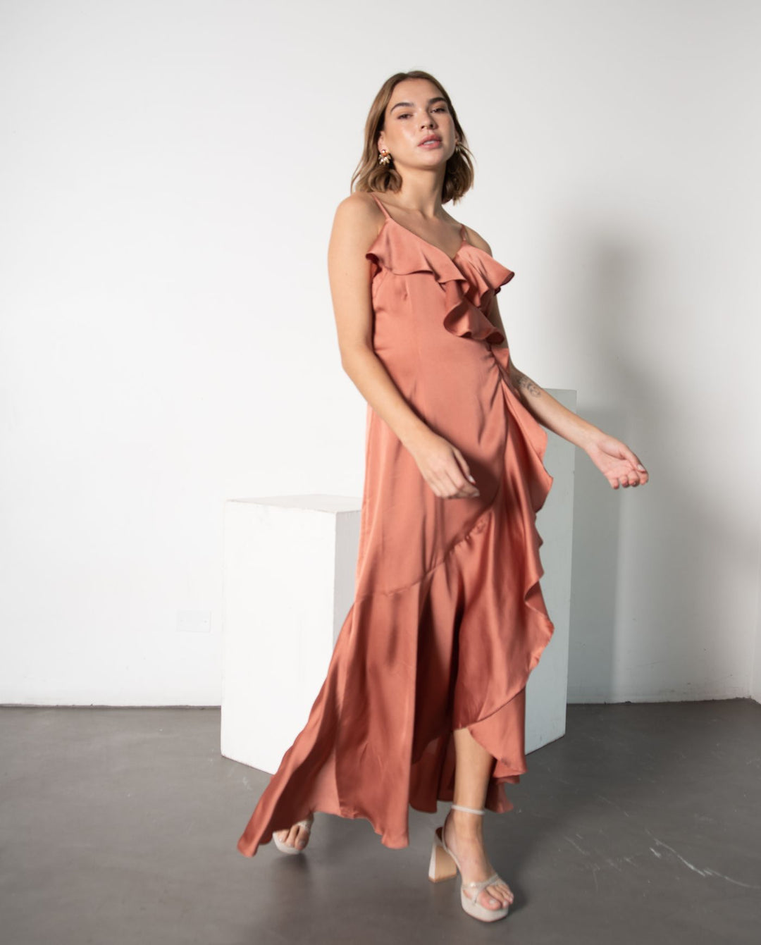 VESTIDO DE FIESTA MIDI SELMA TERRACOTA