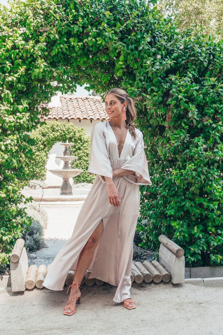 VESTIDO DE FIESTA LARGO POLA SATIN CHAMPAGNE