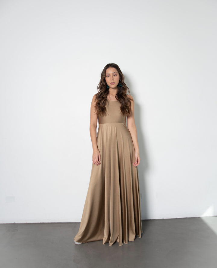 VESTIDO DE FISTA LARGO DANIELA DORADO OSCURO