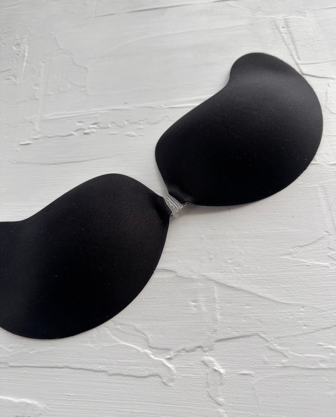 BRA INVISIBLE BROCHE NEGRO