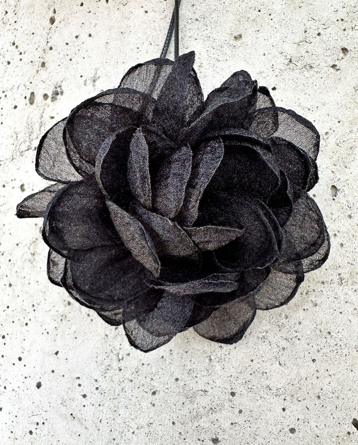 Gargantilla de Flor Azalea Negro
