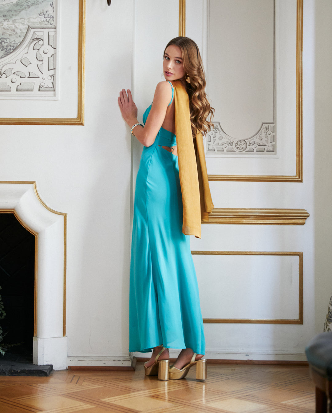 Pañuelo Antonia Satín Plisado Mostaza