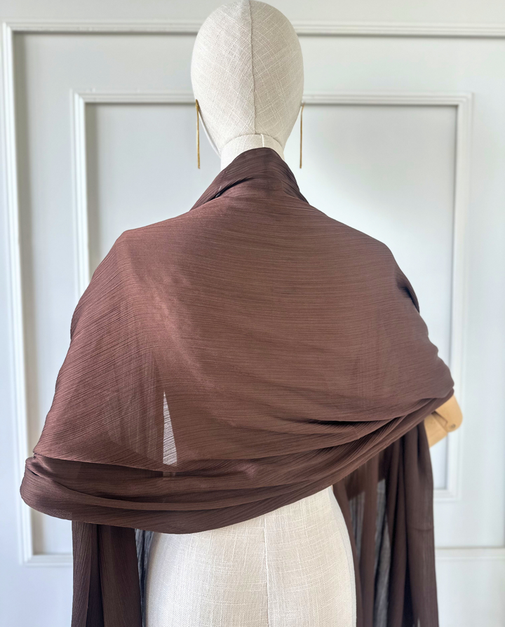 Pañuelo Antonia Satín Plisado Chocolate