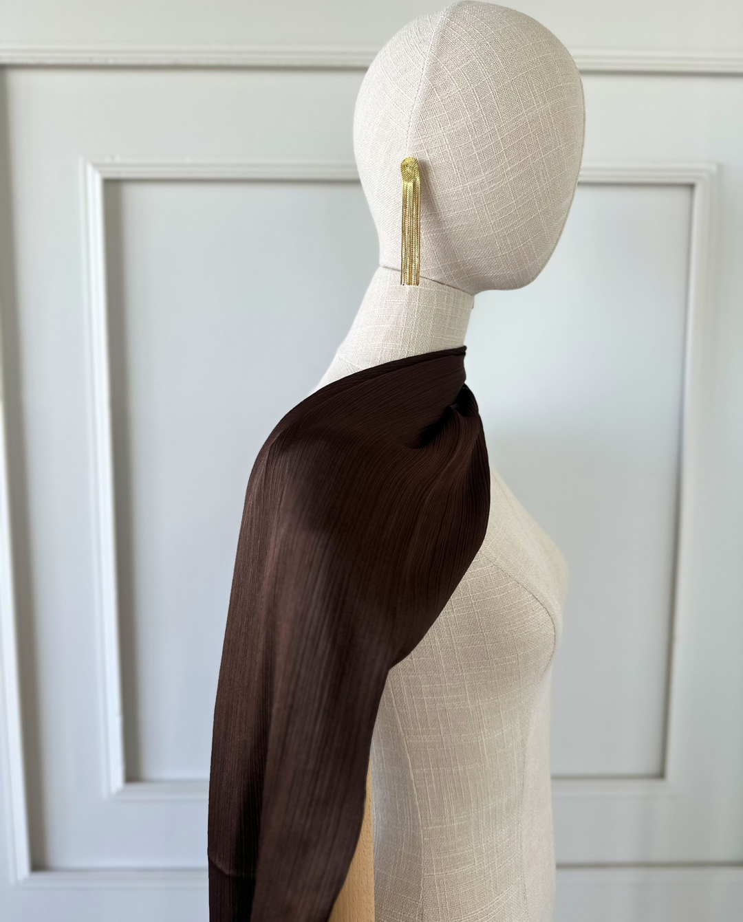 Pañuelo Antonia Satín Plisado Chocolate