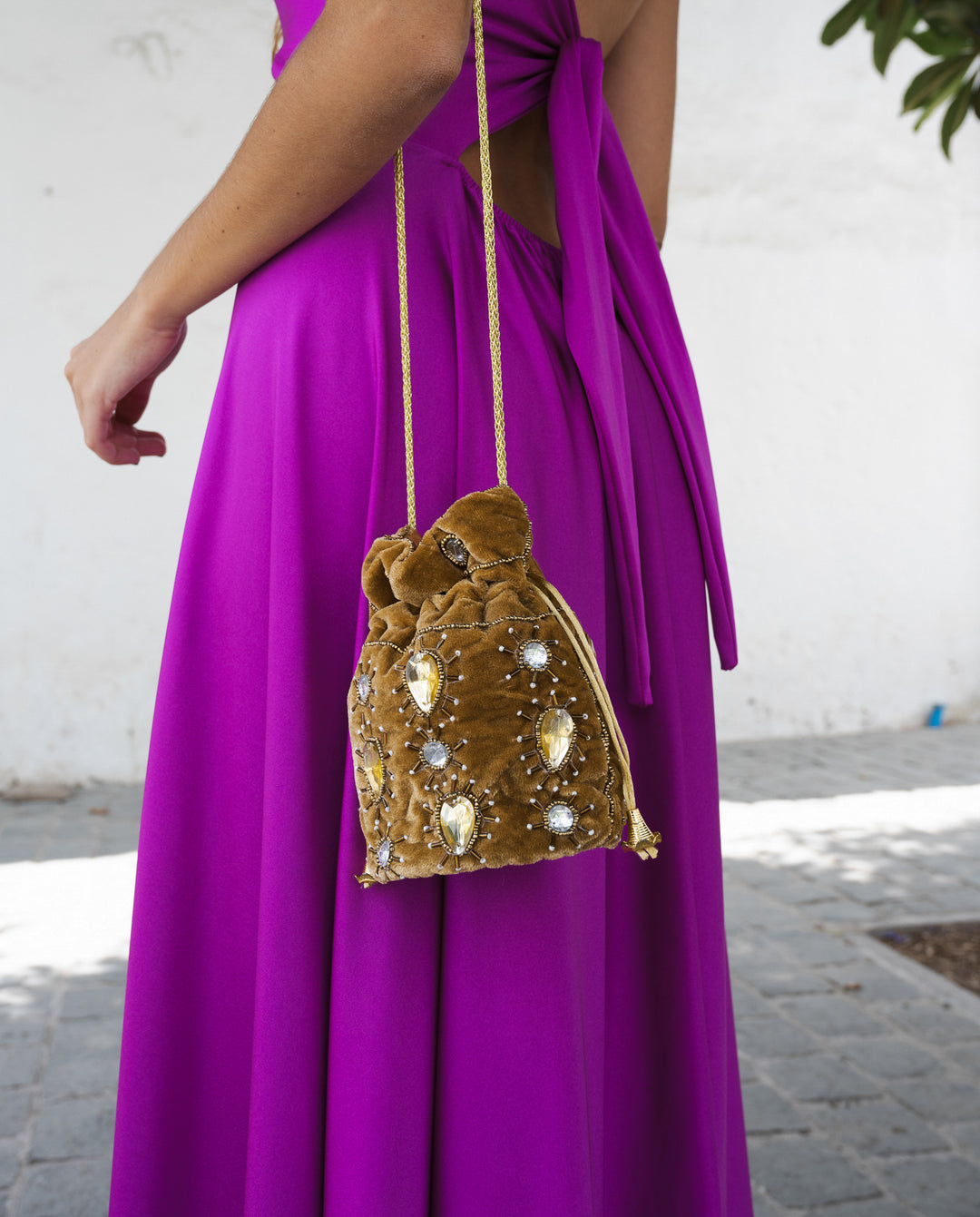 Bolso Indio Maya Terciopelo Gotas Dorado Oscuro