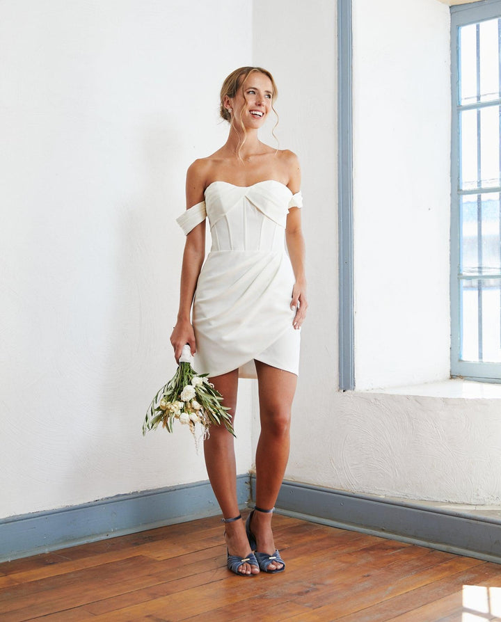 Vestido Corto de Novia Milagros Ivory