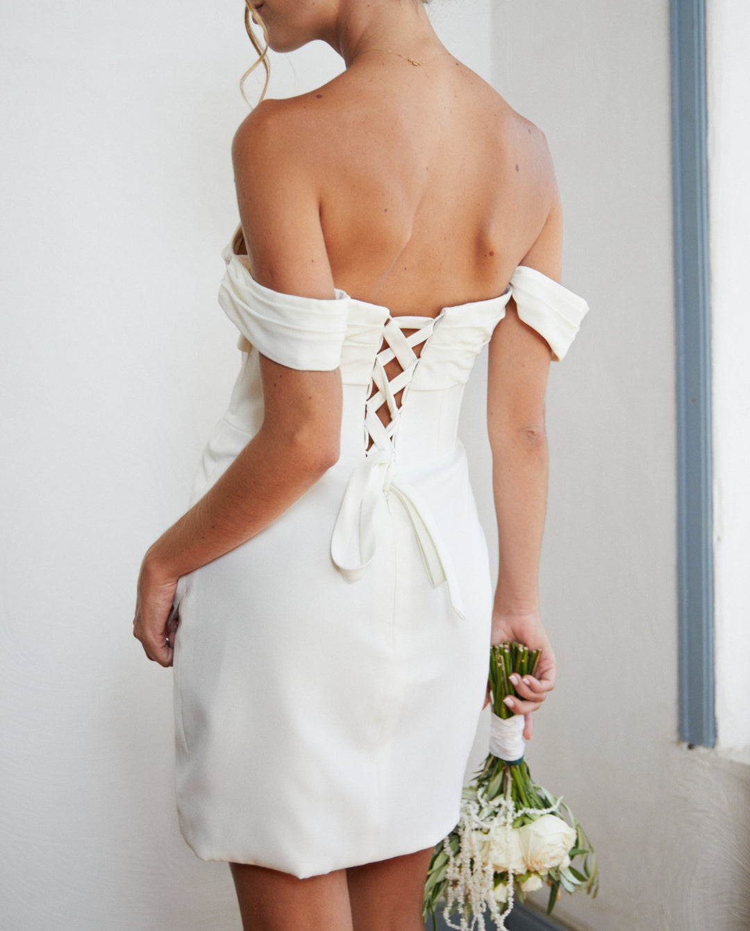Vestido Corto de Novia Milagros Ivory