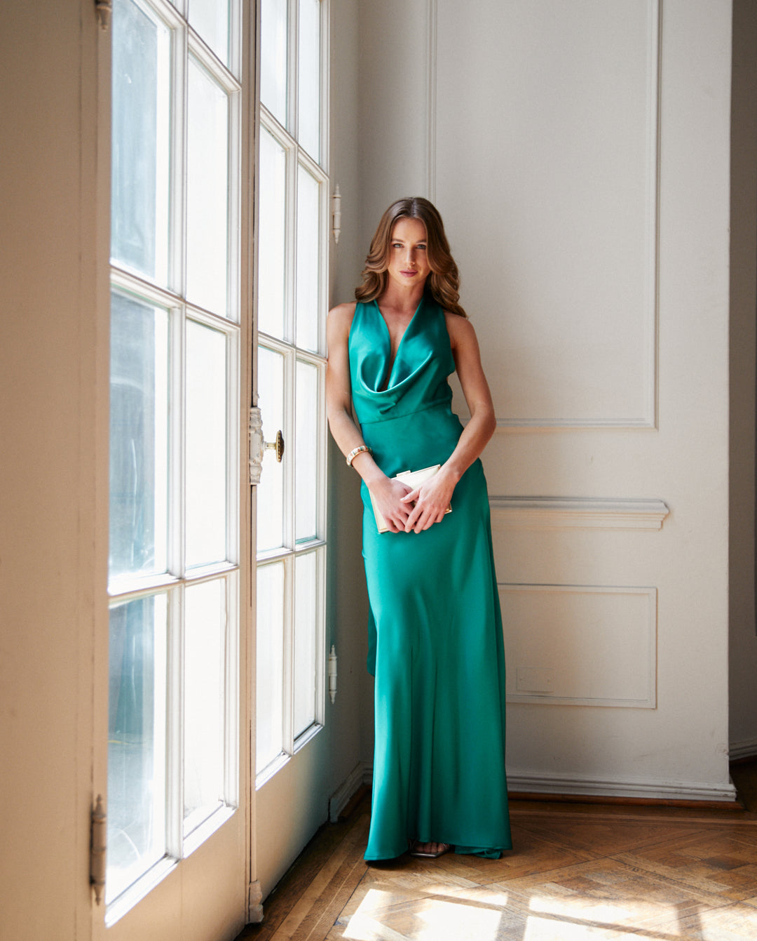 Vestido Largo de Fiesta Budapest Escote Drapeado Verde