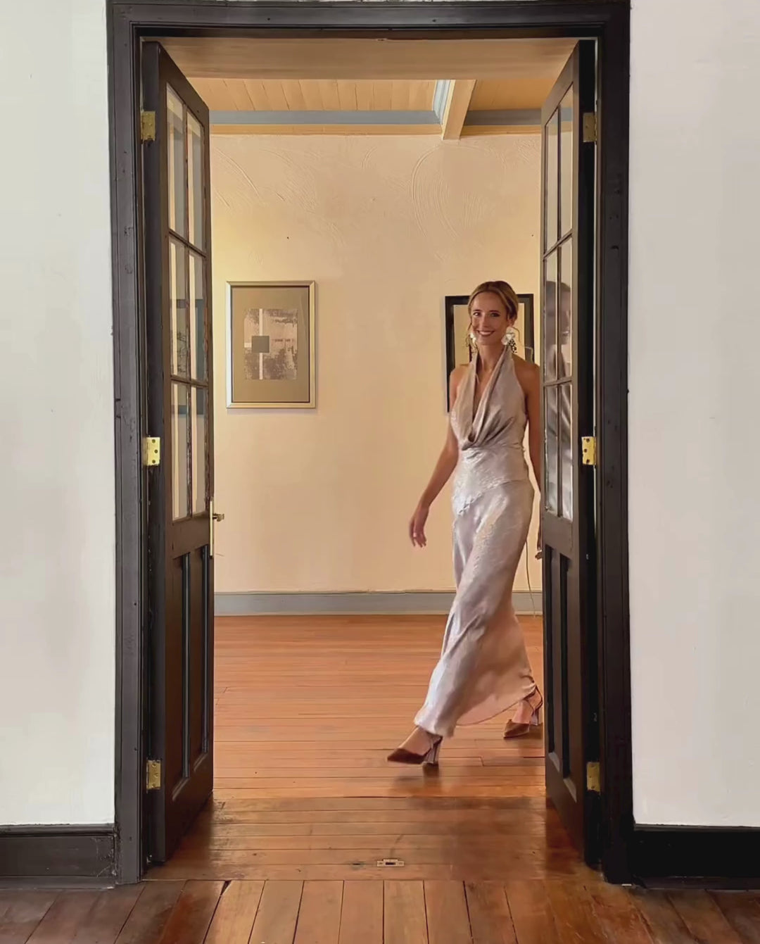 Vestido Largo de Fiesta Loreta Arena Metalizado