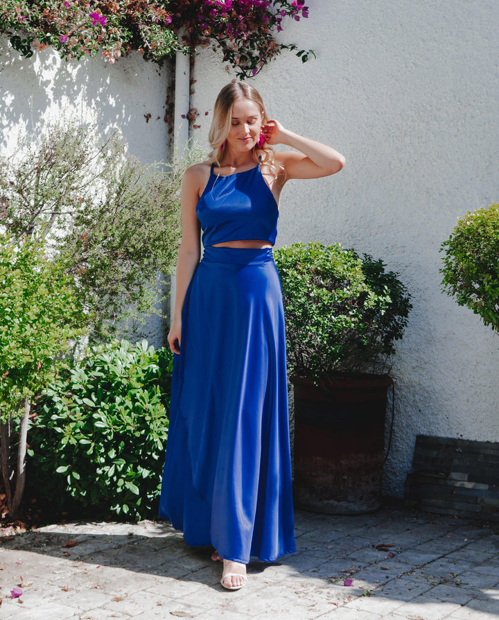 CROP TOP HALTER SATIN AZUL