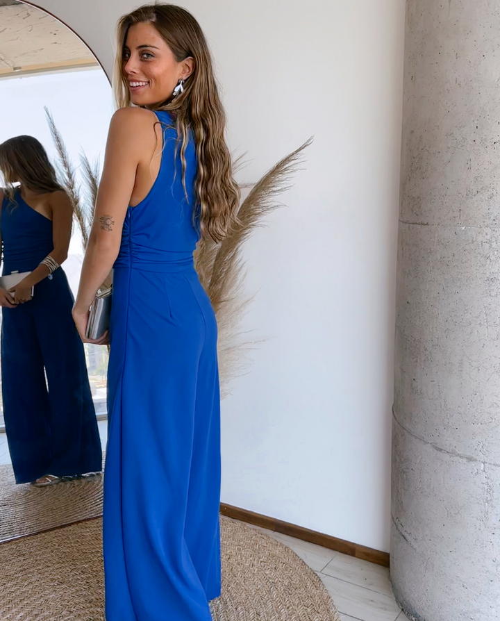 ENTERITO SEVILLA UN HOMBRO AZUL
